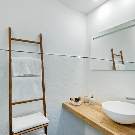 Casa Cristina Bed & Breakfast 4*