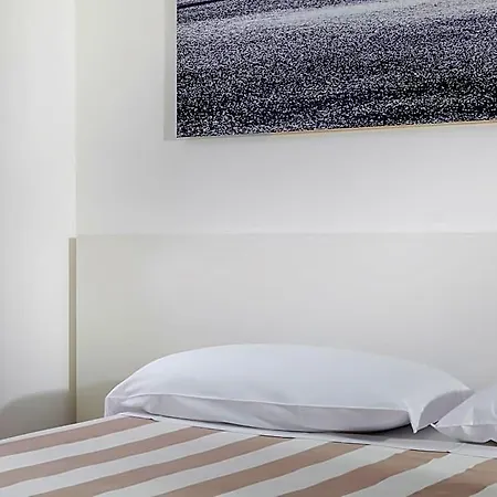 Alojamento de Acomodação e Pequeno-almoço Casa Cristina 4*