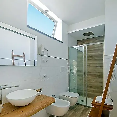 Casa Cristina Alojamento de Acomodação e Pequeno-almoço 4*