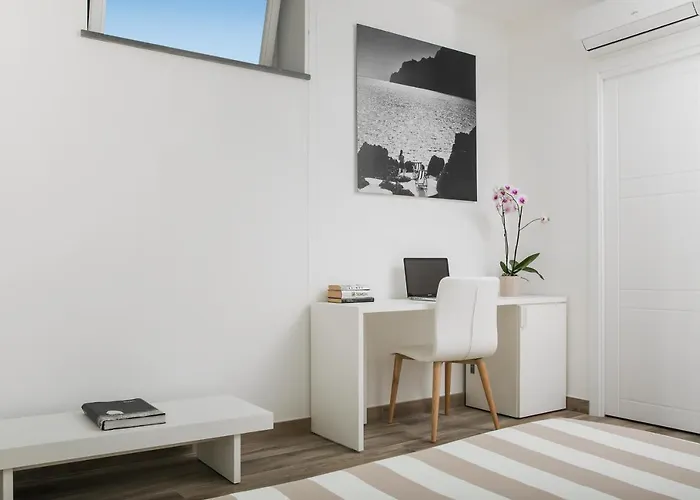 Casa Cristina 住宿加早餐酒店 阿纳卡普里